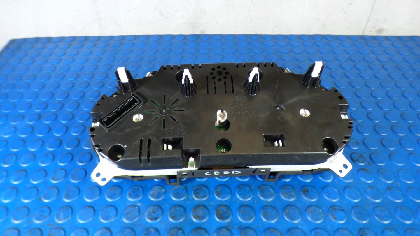 dials 94033-A2030 EUROPA KIA CEED II 1.6 CRDI