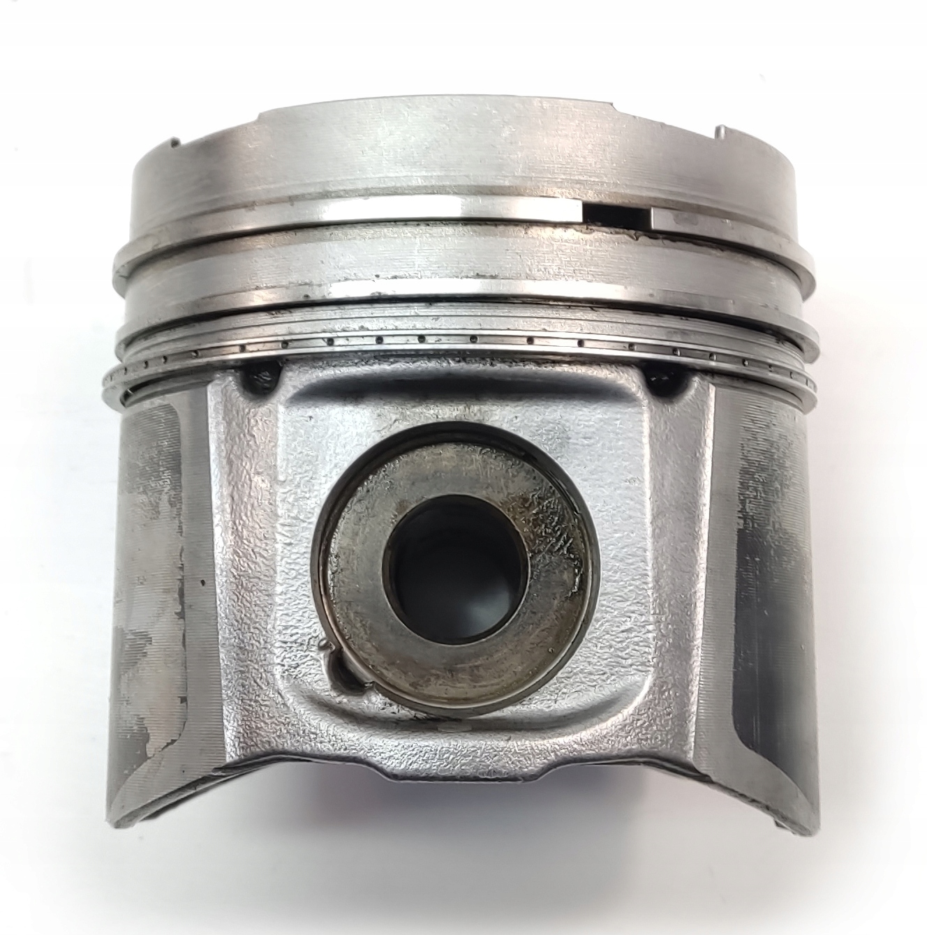 piston pistons Nissan Primastar Interstar 2.5 DCI
