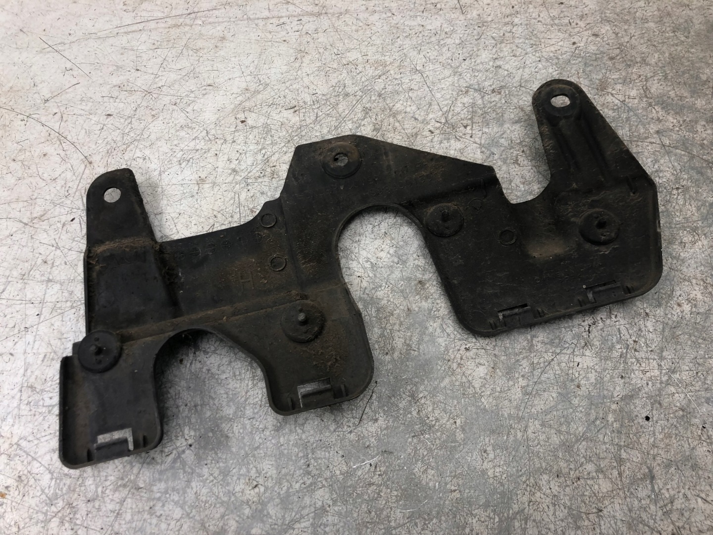 motor cover right SUBARU LEGACY IV KOMBI