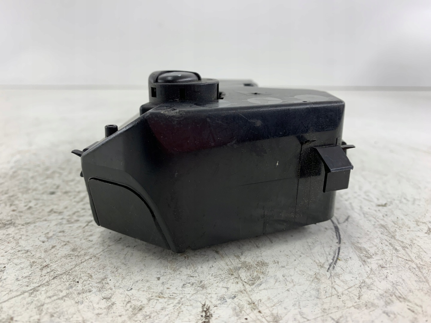 MERCEDES W220 PANEL sitz rechts heck 2208211058