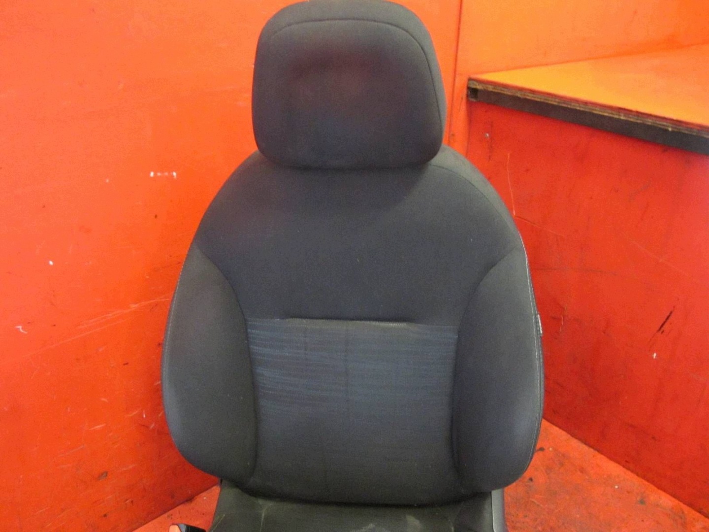 PEUGEOT 208 and 1 HB 5D 2012- seat driver´s left front front airbag