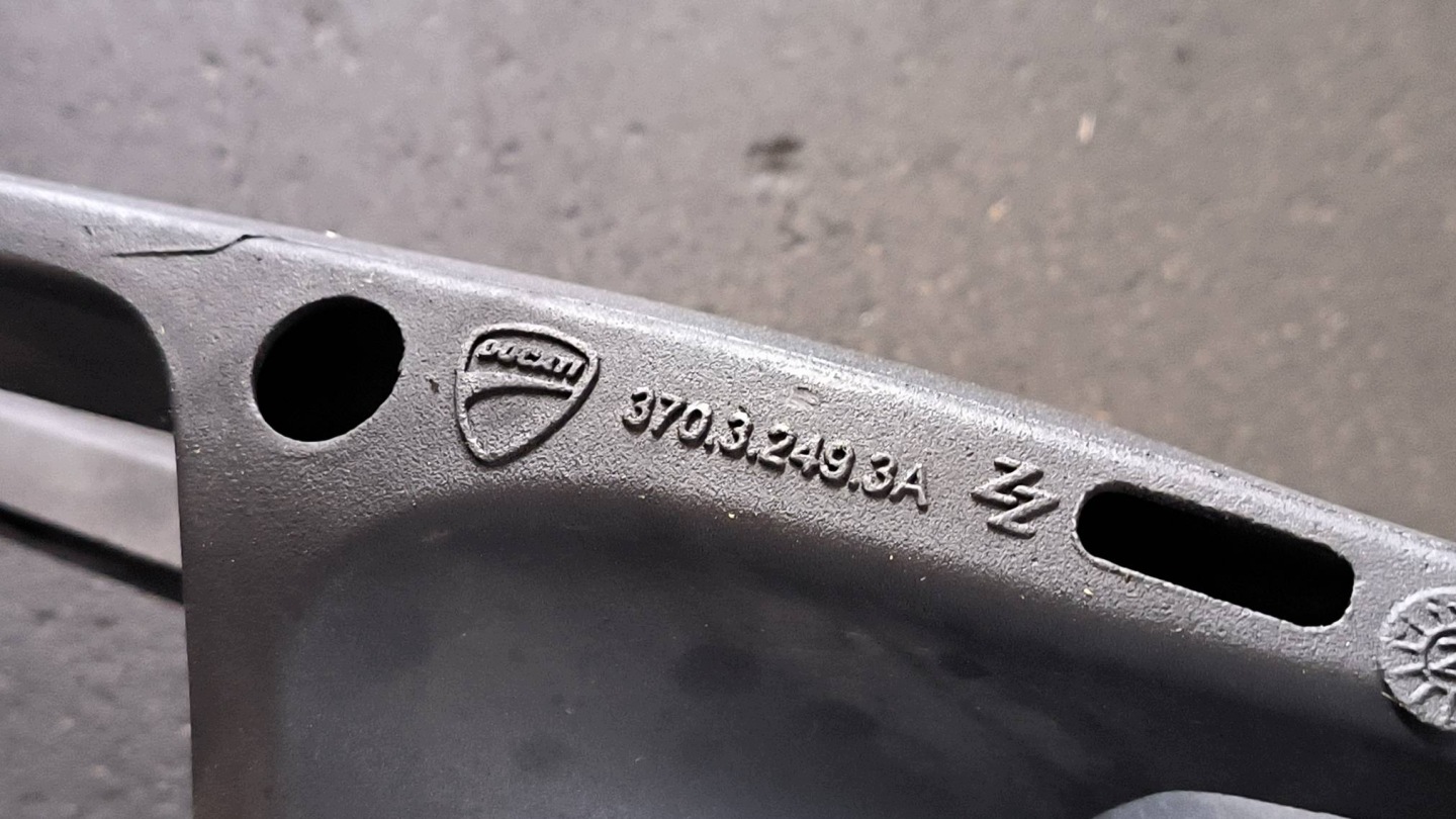 Querlenker heck DUCATI MONSTER 937 PLUS