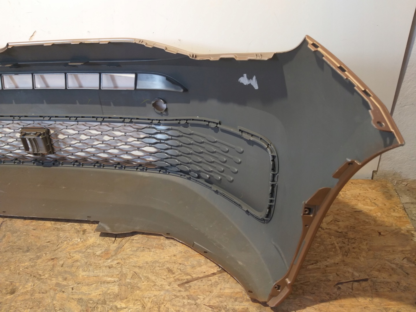 bumper front VW Volkswagen Caddy V 2K7 2K7807221A