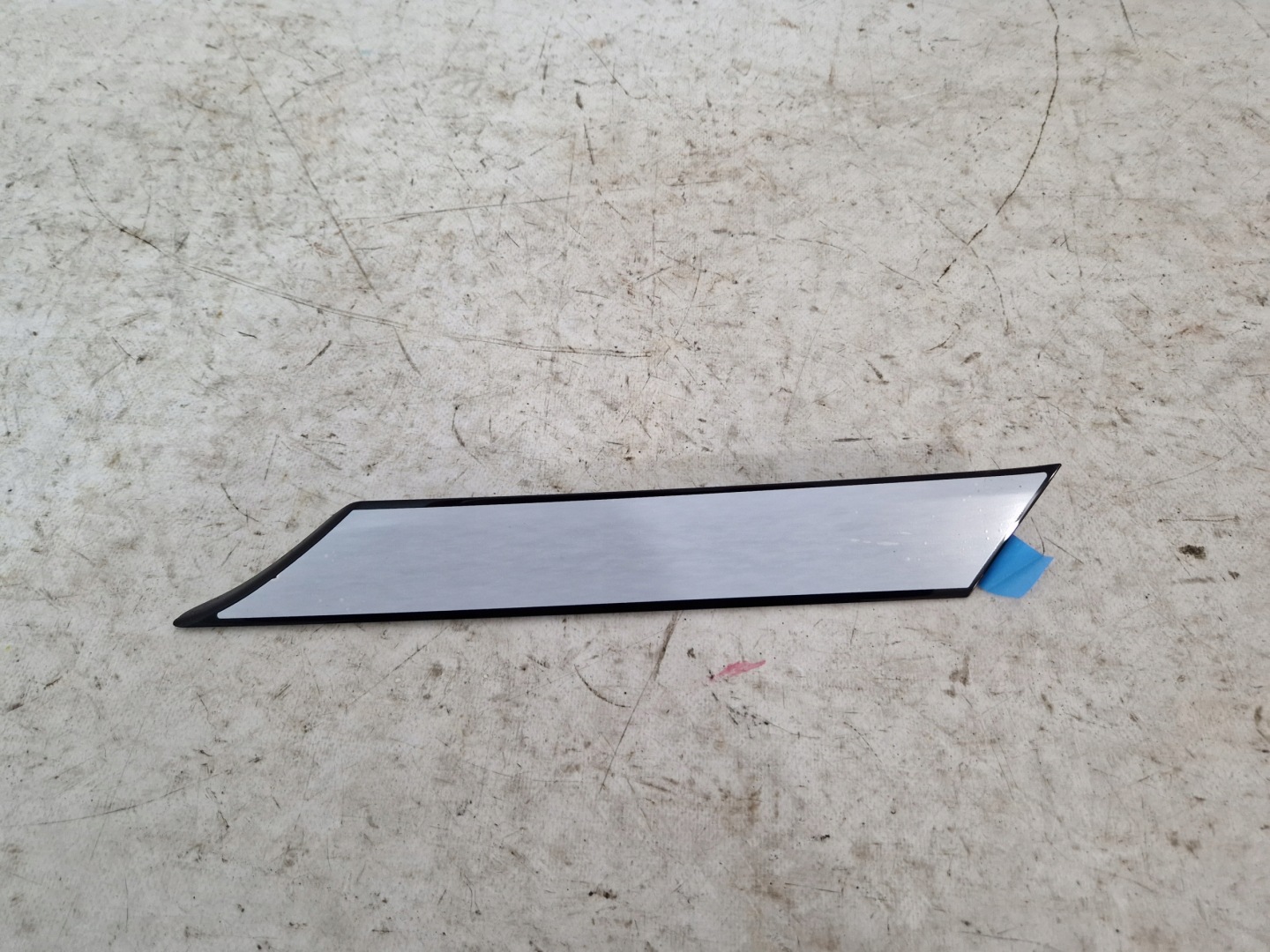 AUDI Q4 E-TRON right moulding fender bumper rear part