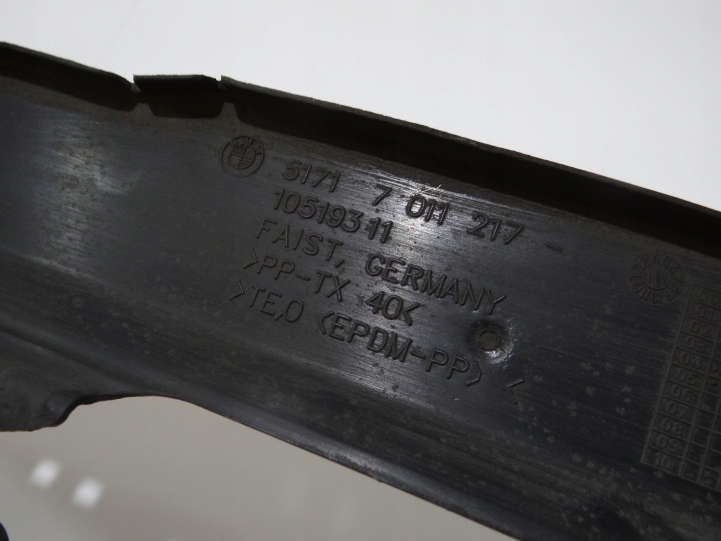 kryt stěny předního volant BMW E65 LCI 7011217
