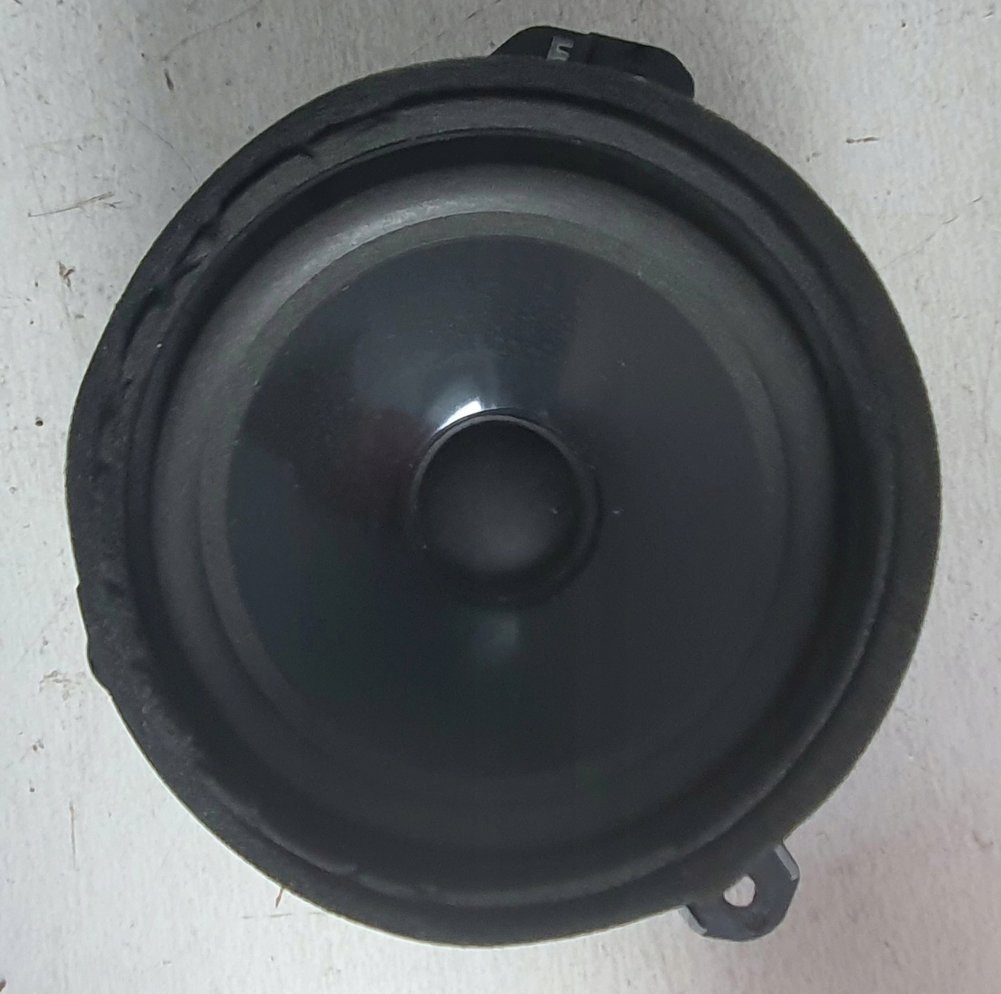 speaker right front subaru outback IV 09