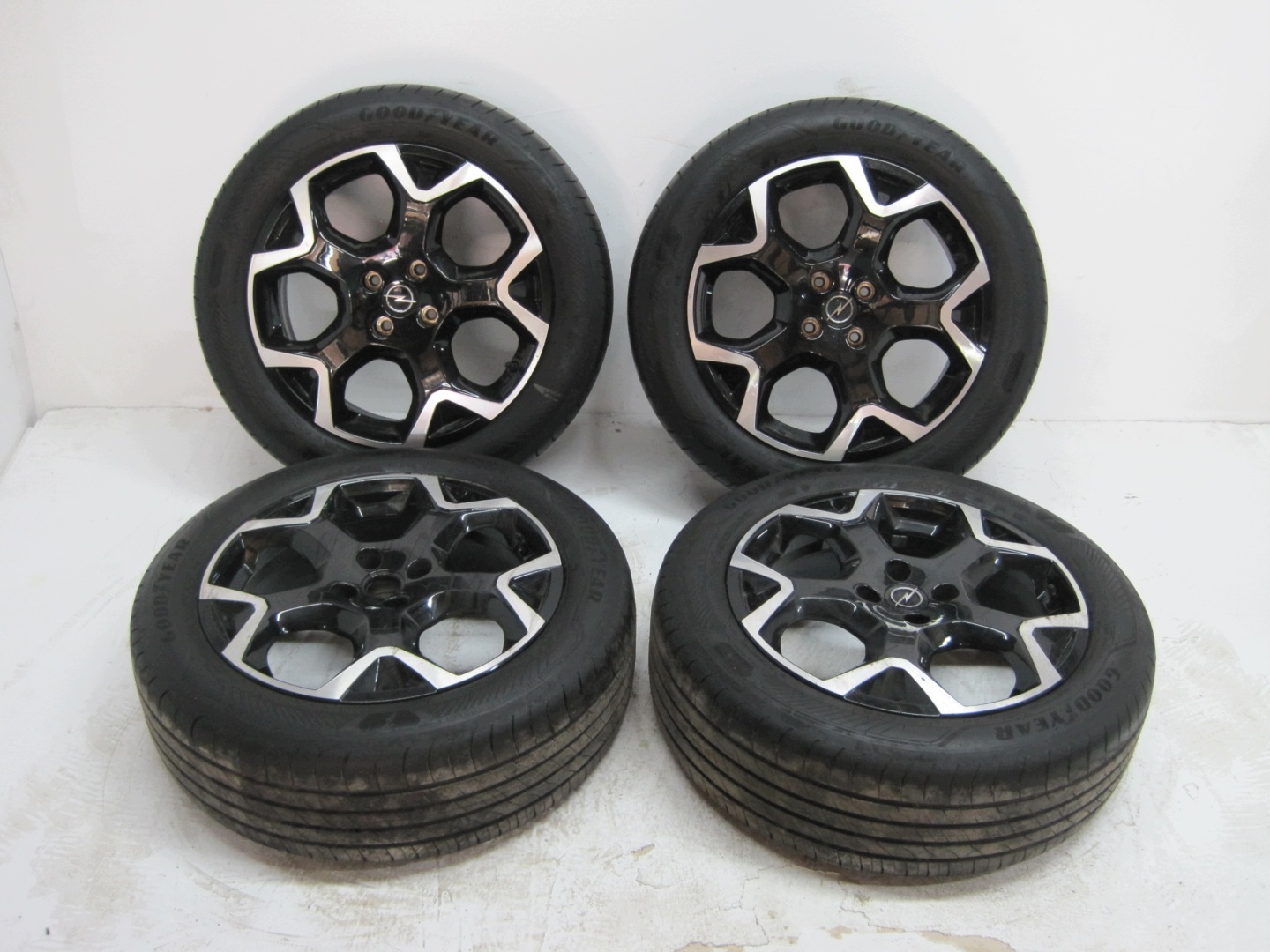 wheels discs tyres OPEL MOKKA R18 5MM