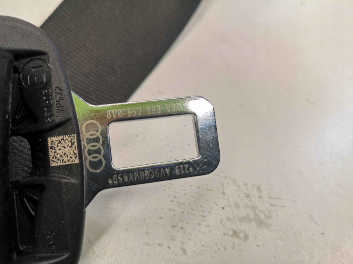 Gurten Sicherheits heck AUDI A3 8V 8V0857807