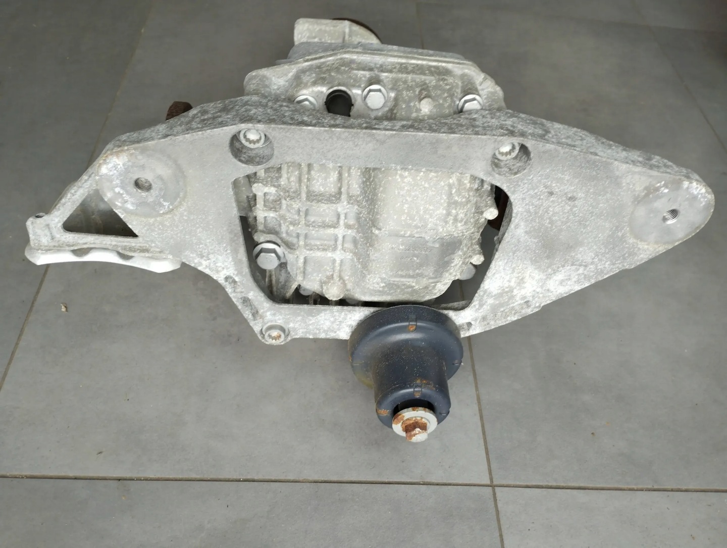 Audi A5 Sportback 8TA 2.0 TDI diff differential rear part