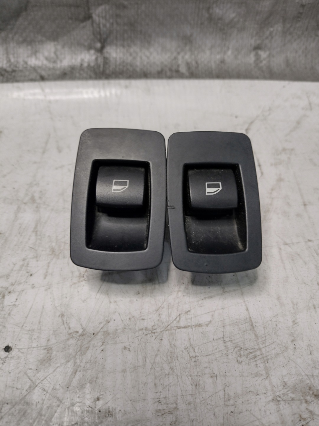 switch windows BMW E90 6945874