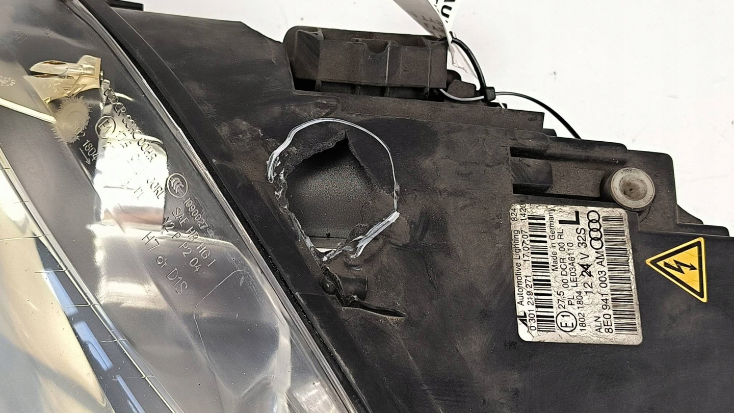 light left front 8E0941003AM AUDI A4 B7