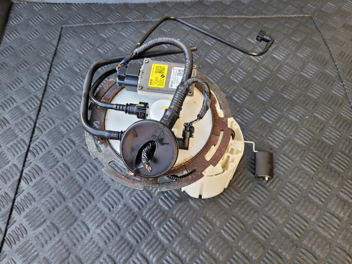 feed pump sensor 31110-J7100 KIA XCEED CEED III 1.0 T-GDI