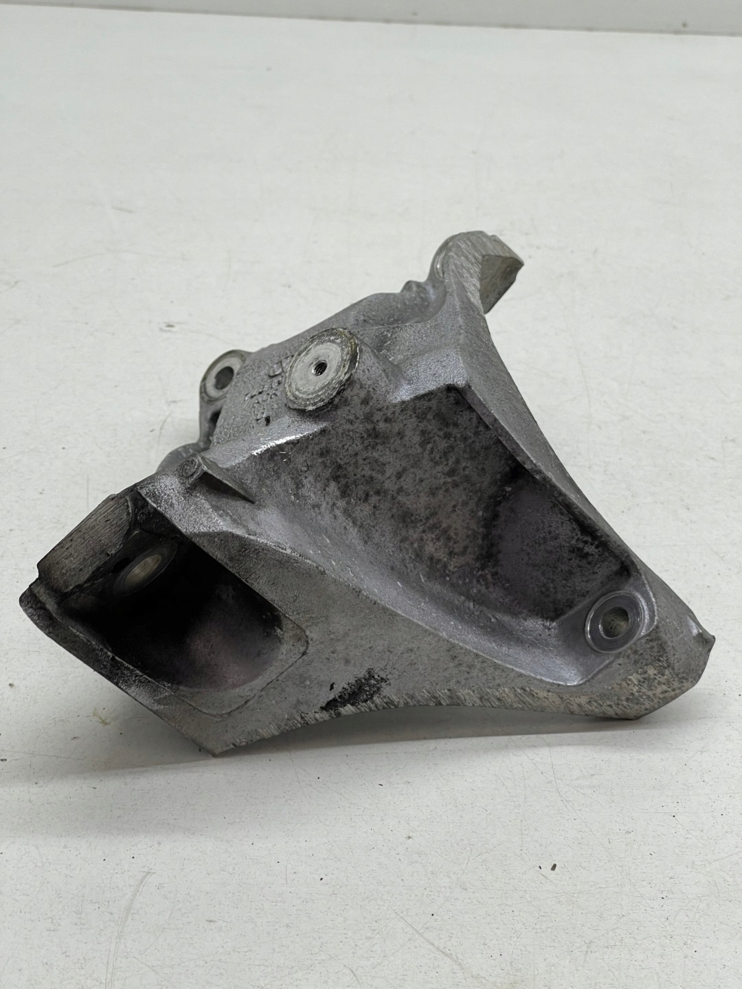 AUDI Q7 4L 4.2 TDI Support Support plaque Moteur