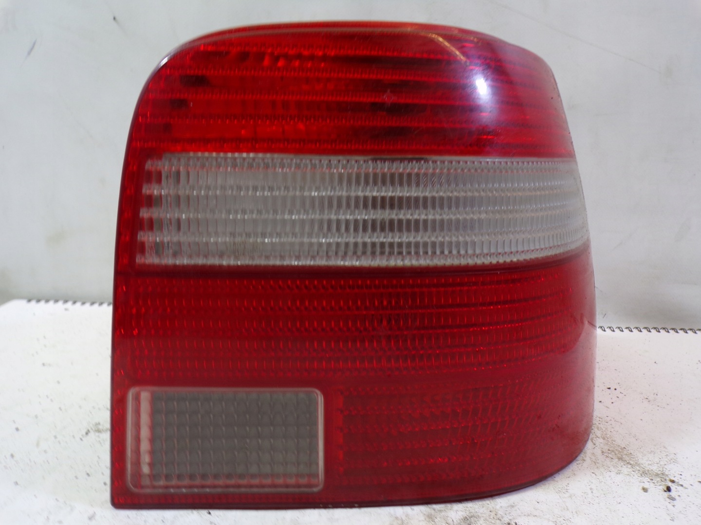 light rear rear part right VOLKSWAGEN GOLF 4 IV HB (8) (K)