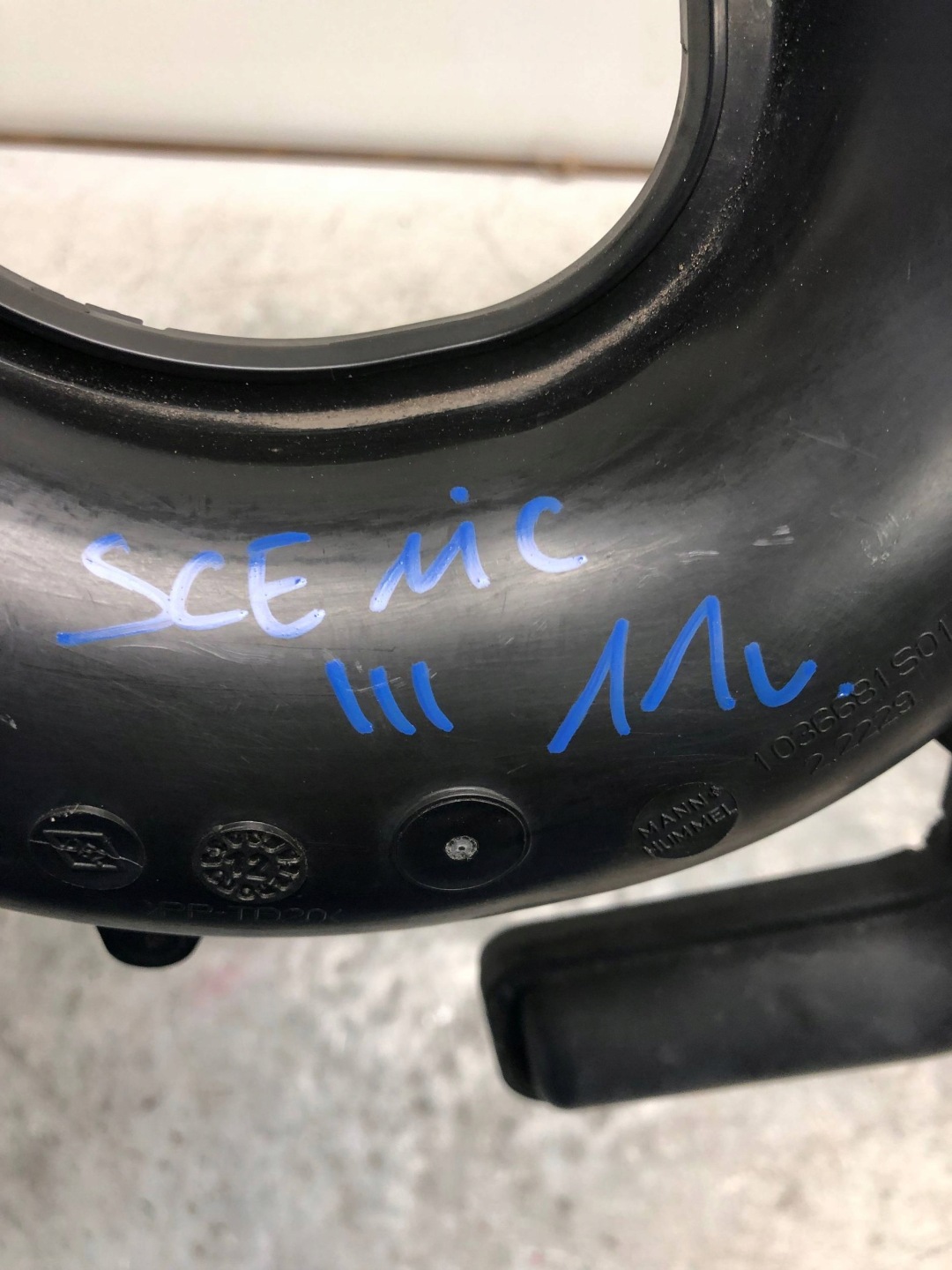 pipe air hose RENAULT SCENIC III 8200923128