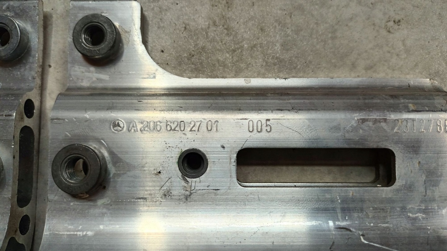 right console siders front MERCEDES C KLASA W206 2021->