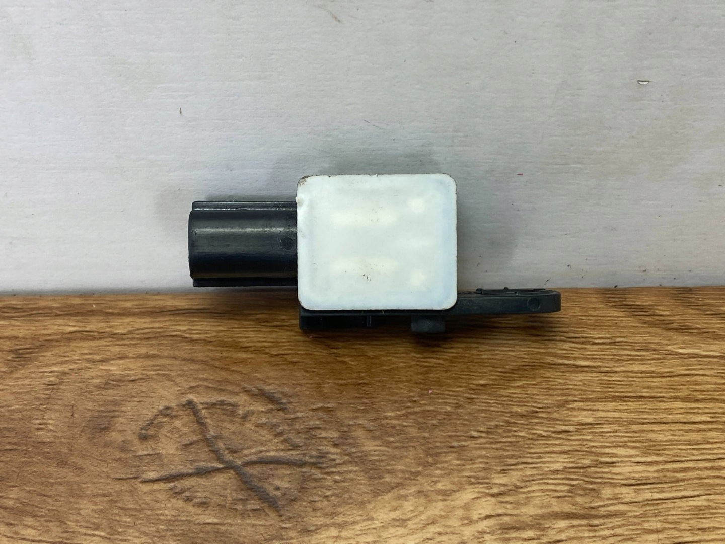 sensor zderzeniowy (airbag) Chevrolet Camaro VI 2016+