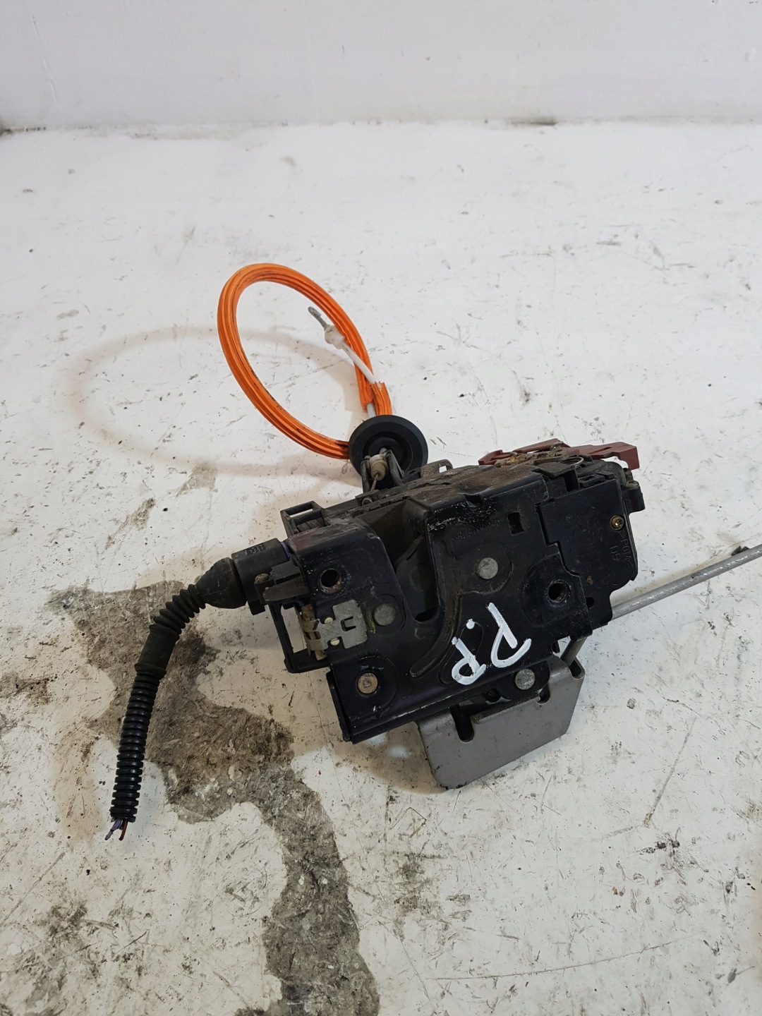 lock door CENTRALNY right front AUDI A3 8P 7 PIN