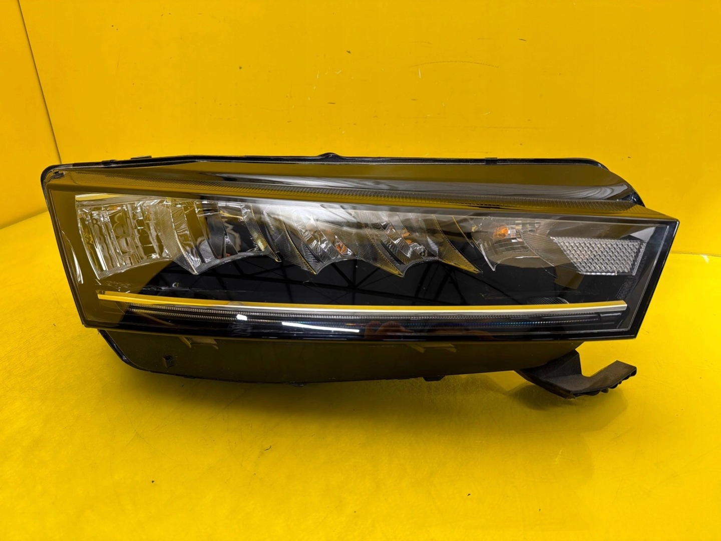 light right Skoda Octavia IV 20- Led 5E4941016