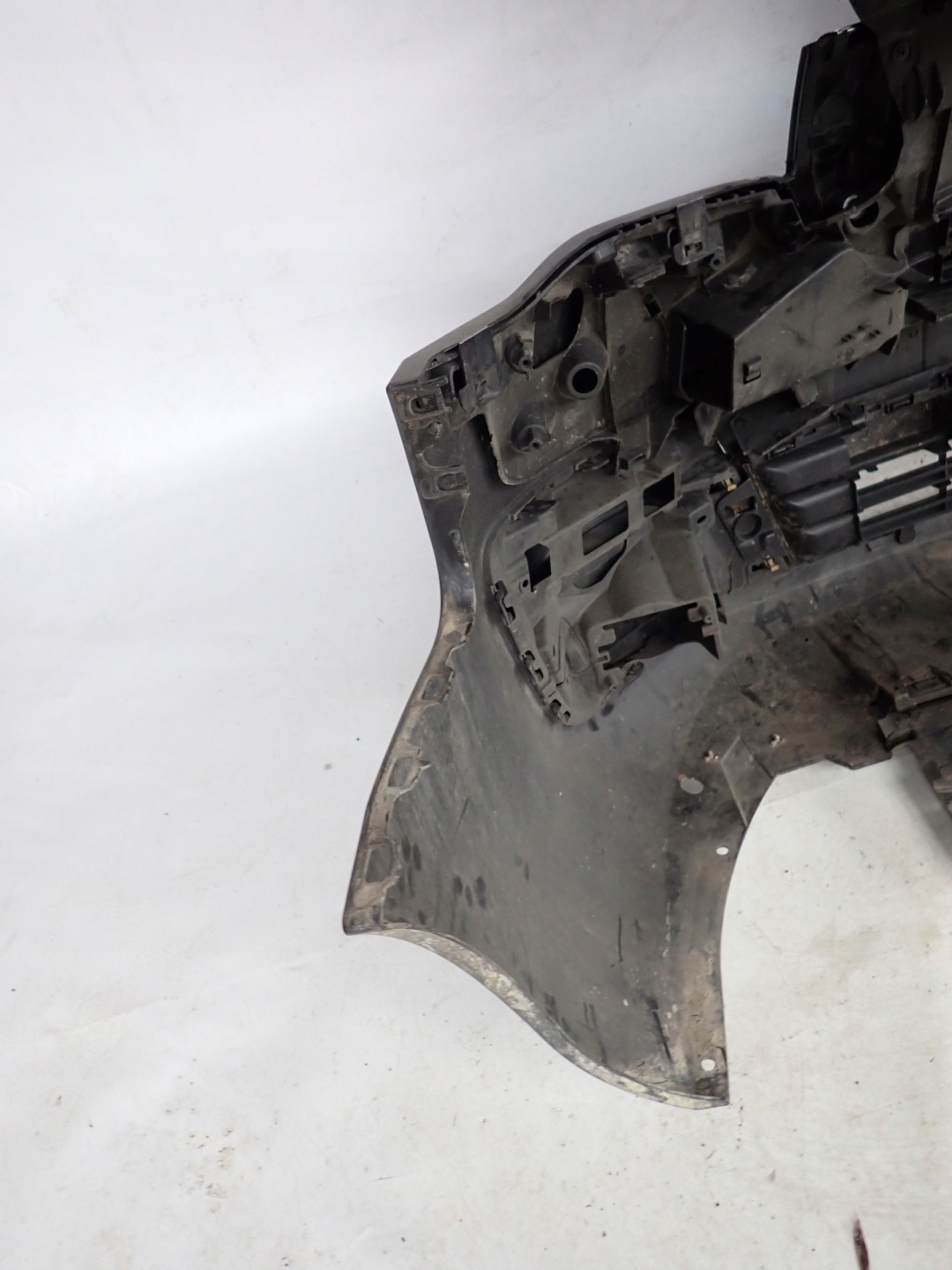 PEUGEOT PARTNER III LIFT 15-18 bumper front front pillar 9810923277