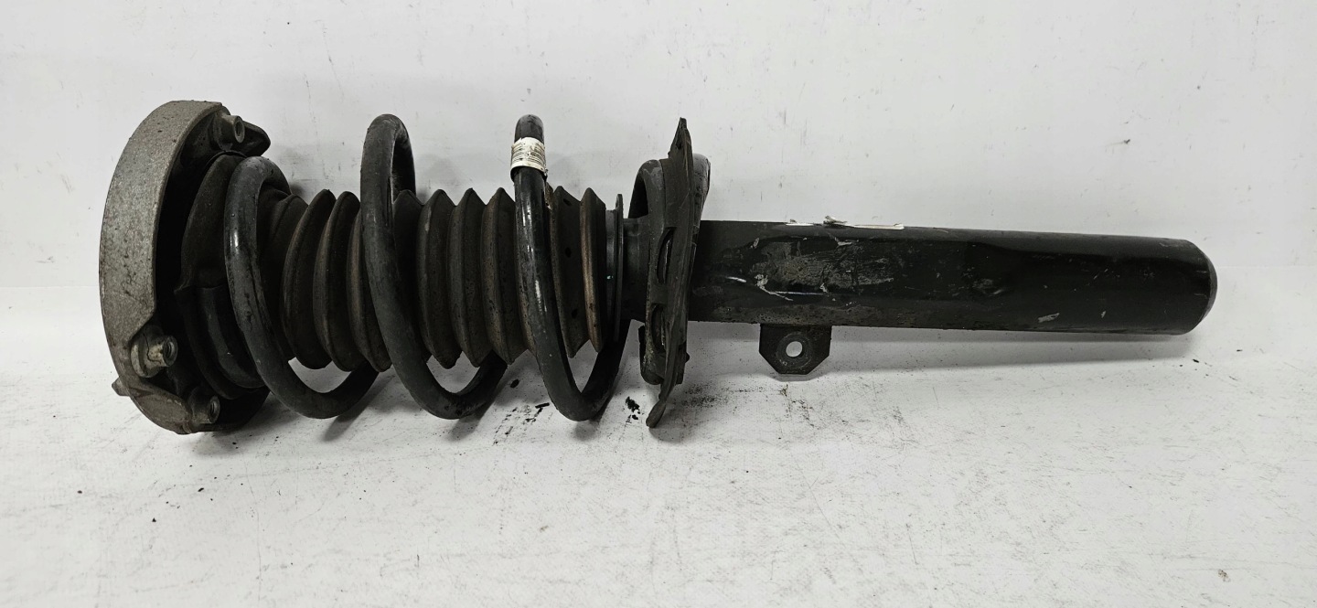 shock absorber right front BMW 2 F46 6857464