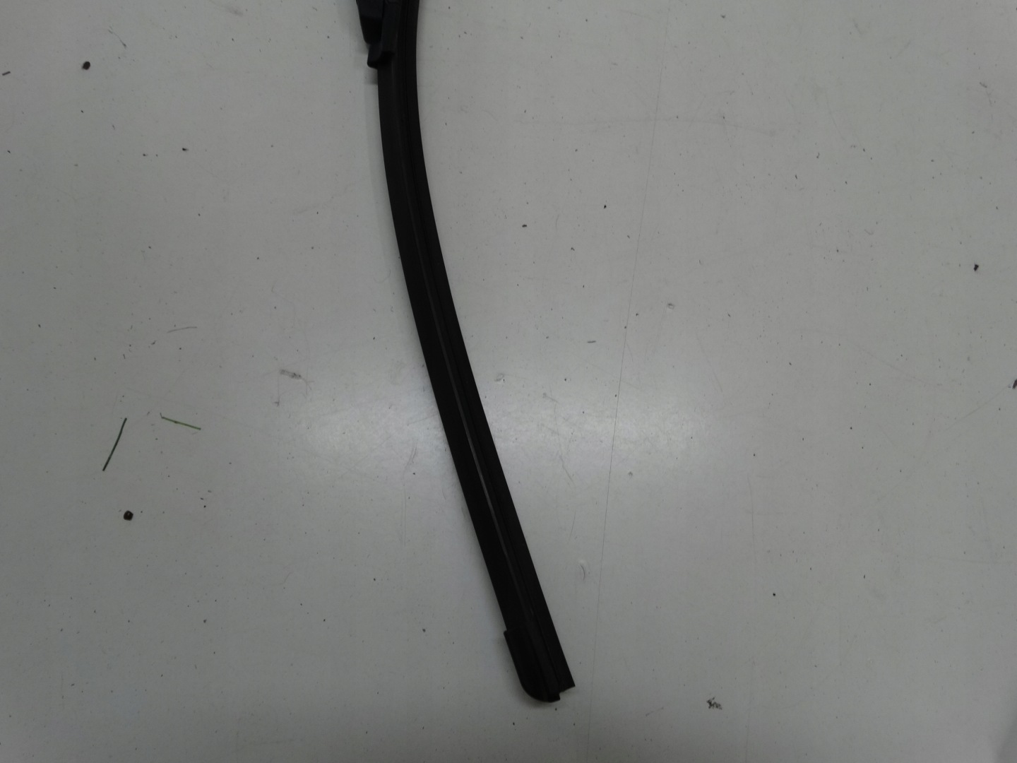 wiper arm left MERCEDES W169 A1698200140