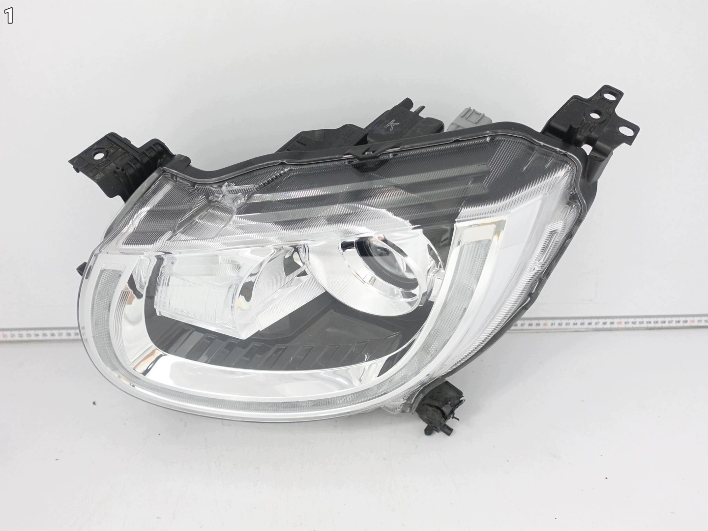 SUZUKI IGNIS III (3 GENERACJA) LIFT 16-26 light FULL LED left front EUROPA