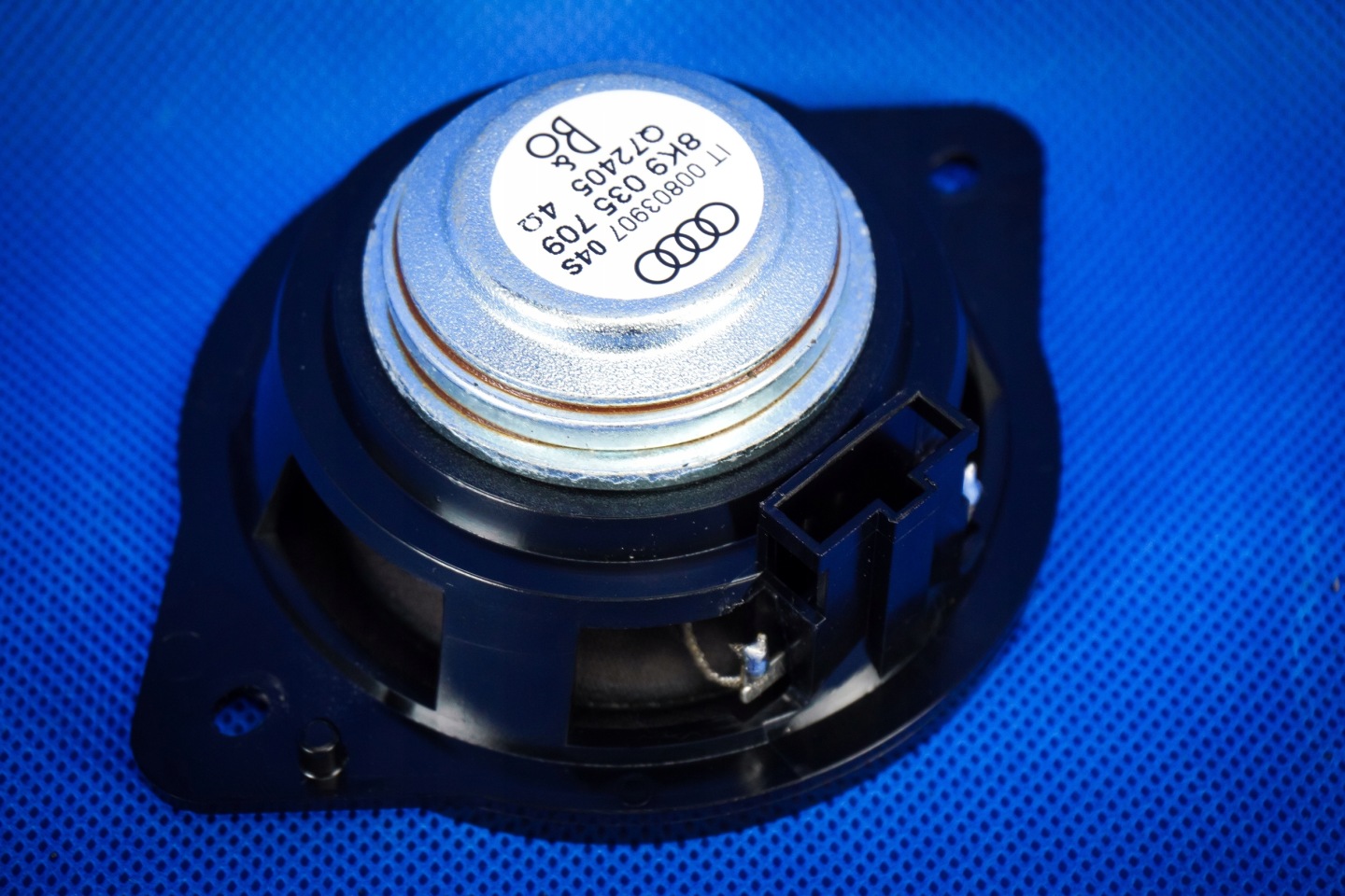 speaker sredniotonowy Audi A4 8K A5 8K9035709 bang