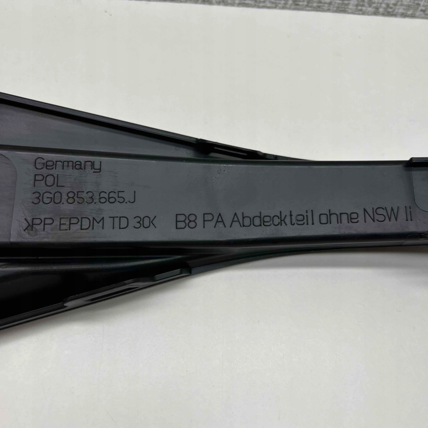 VW PASSAT B8 spoiler grid of a bumper left 3G0853665J