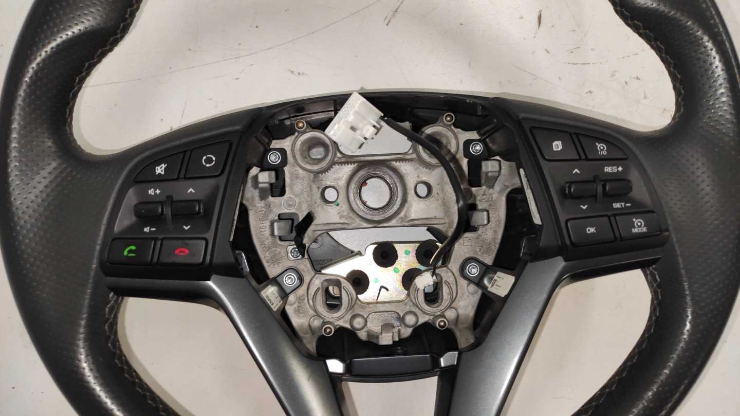 HYUNDAI TUCSON II steering wheel, leather TEMPOMAT nice