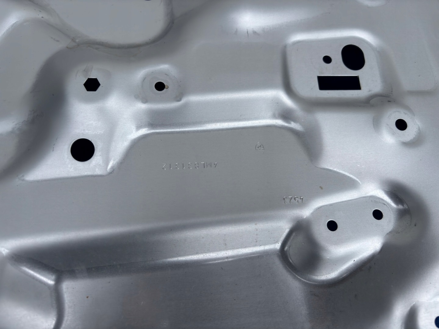 LAMBORGHINI URUS Console Support Portière Droite Avant Côté PP73RM