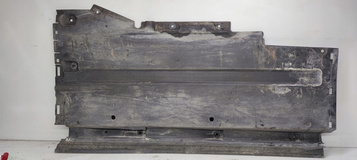 Blende Abdeckung abdeckung Unterfahrschutz links AUDI A5 8T8825207B *2*
