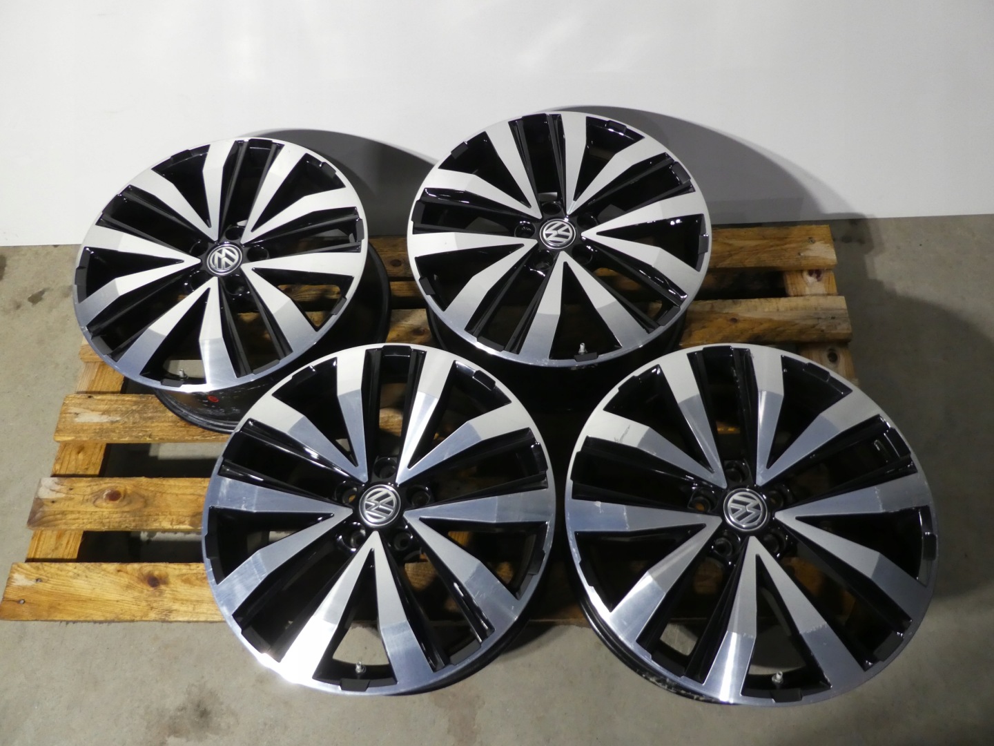 4X discs disc VW AMAROK 2H6601025F 5X120 20CALI