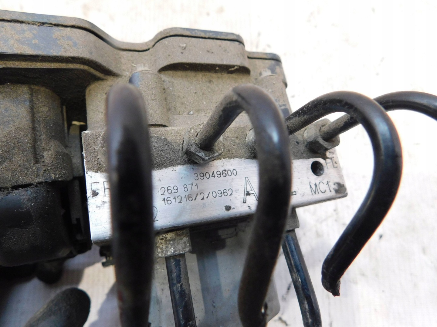 pumpa ABS OPEL CORSA E 39049600
