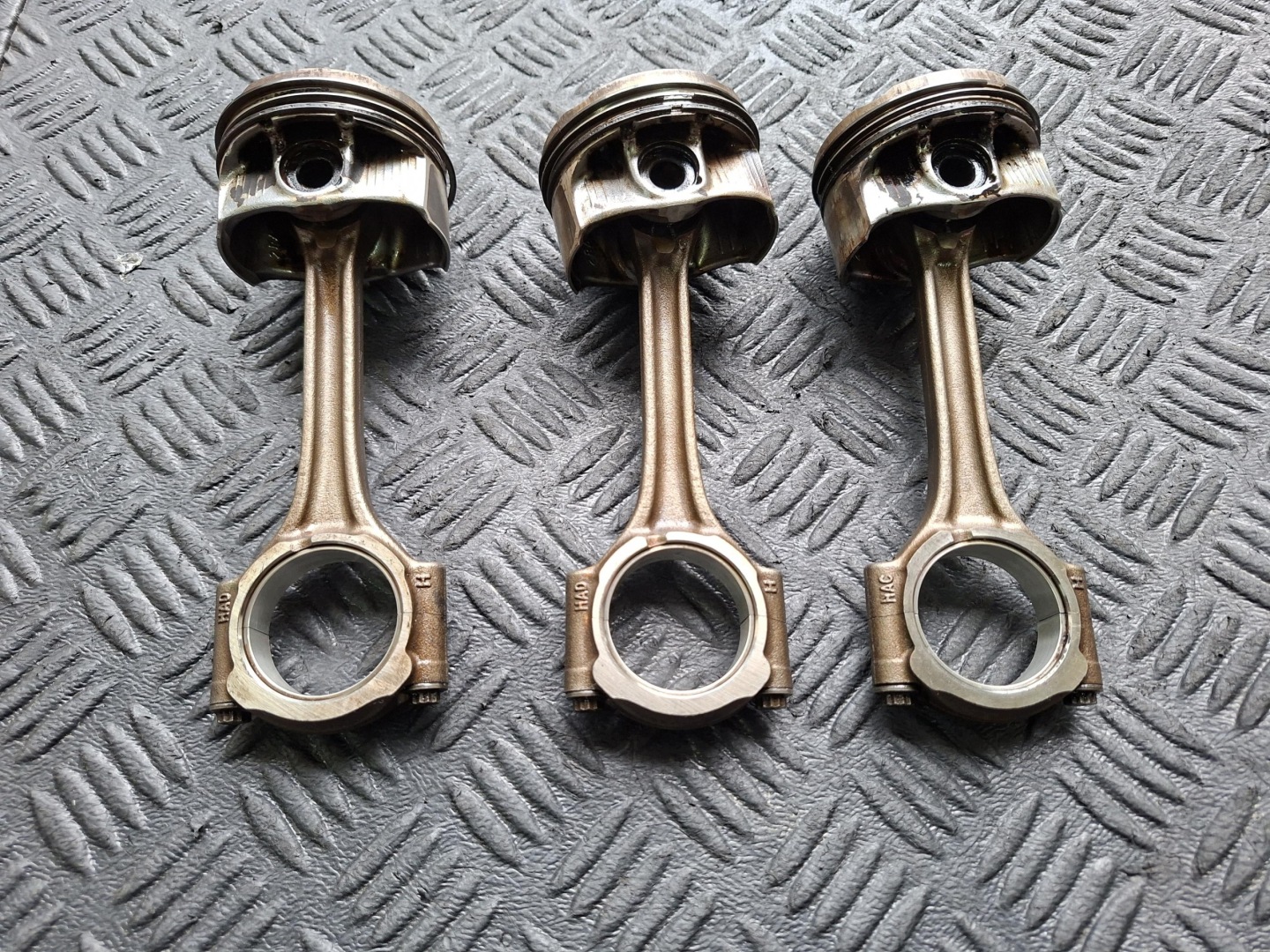 crank + connecting rods PEUGEOT 3008 II 1.2 THP PURETECH