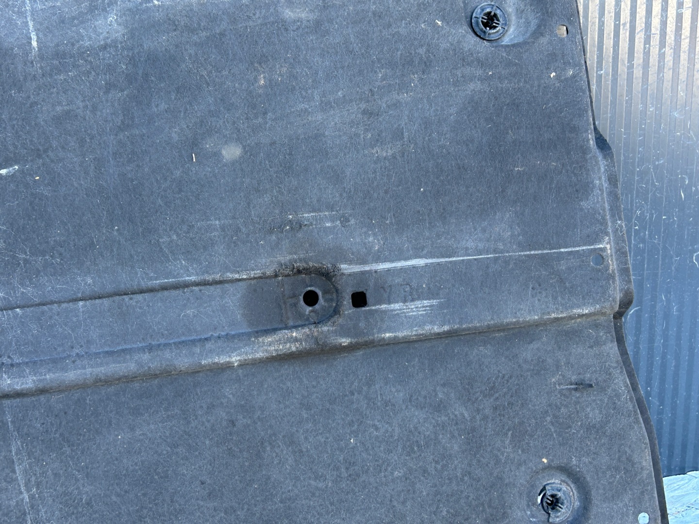 cover chassis right TOYOTA COROLLA E21 19- 58165-02210