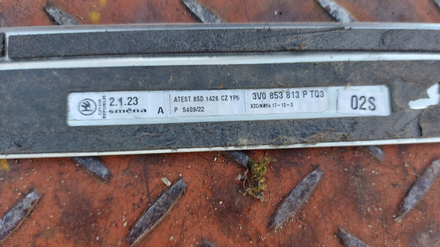 moulding threshold left left front SKODA SUPERB III