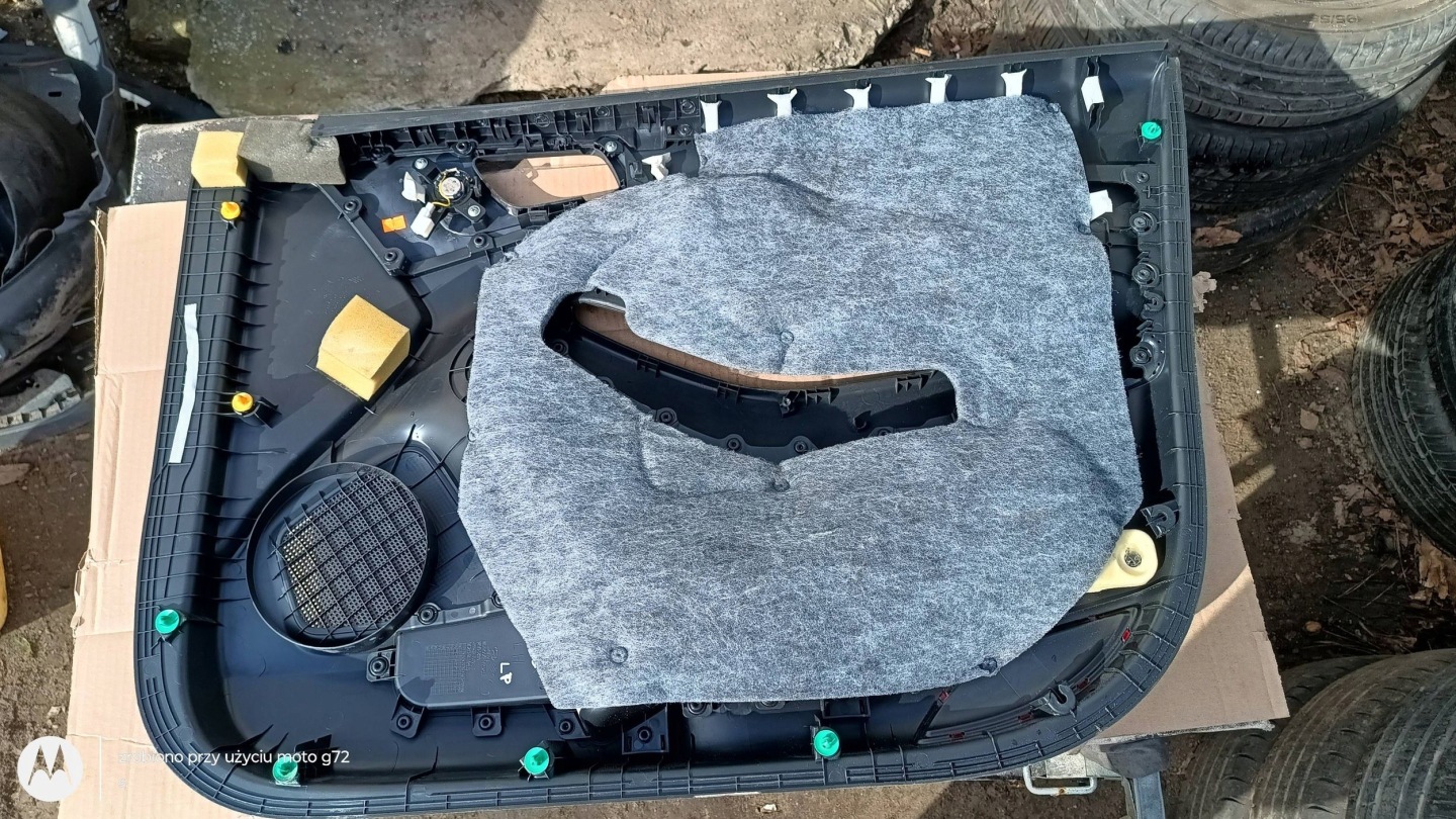 HYUNDAI I20 II side upholstery door left front 82370-C8010 2014