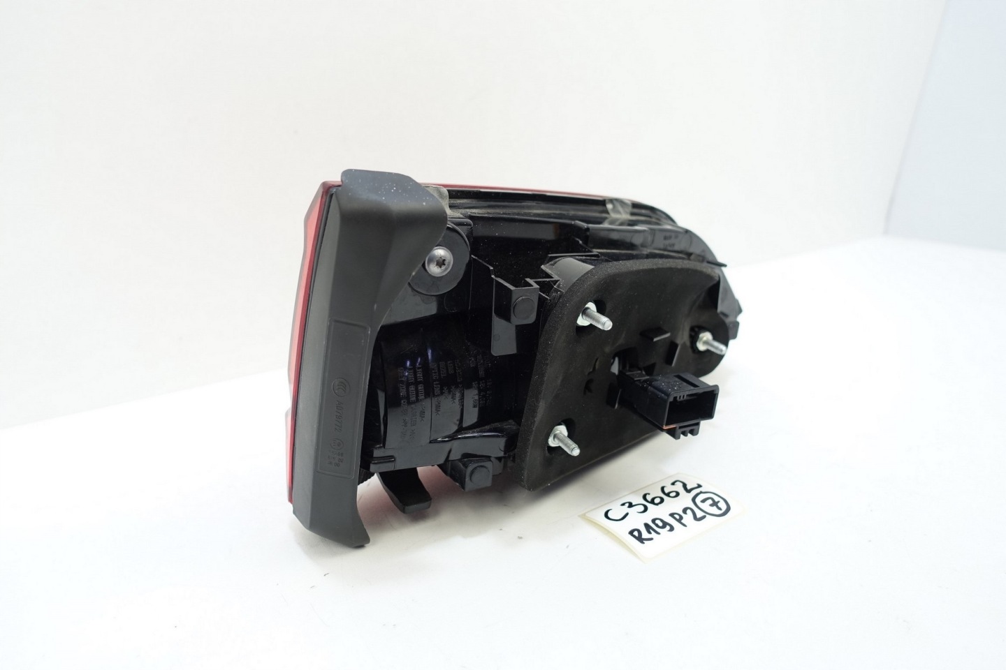 light right right rear part VW TOUAREG III 760945094A
