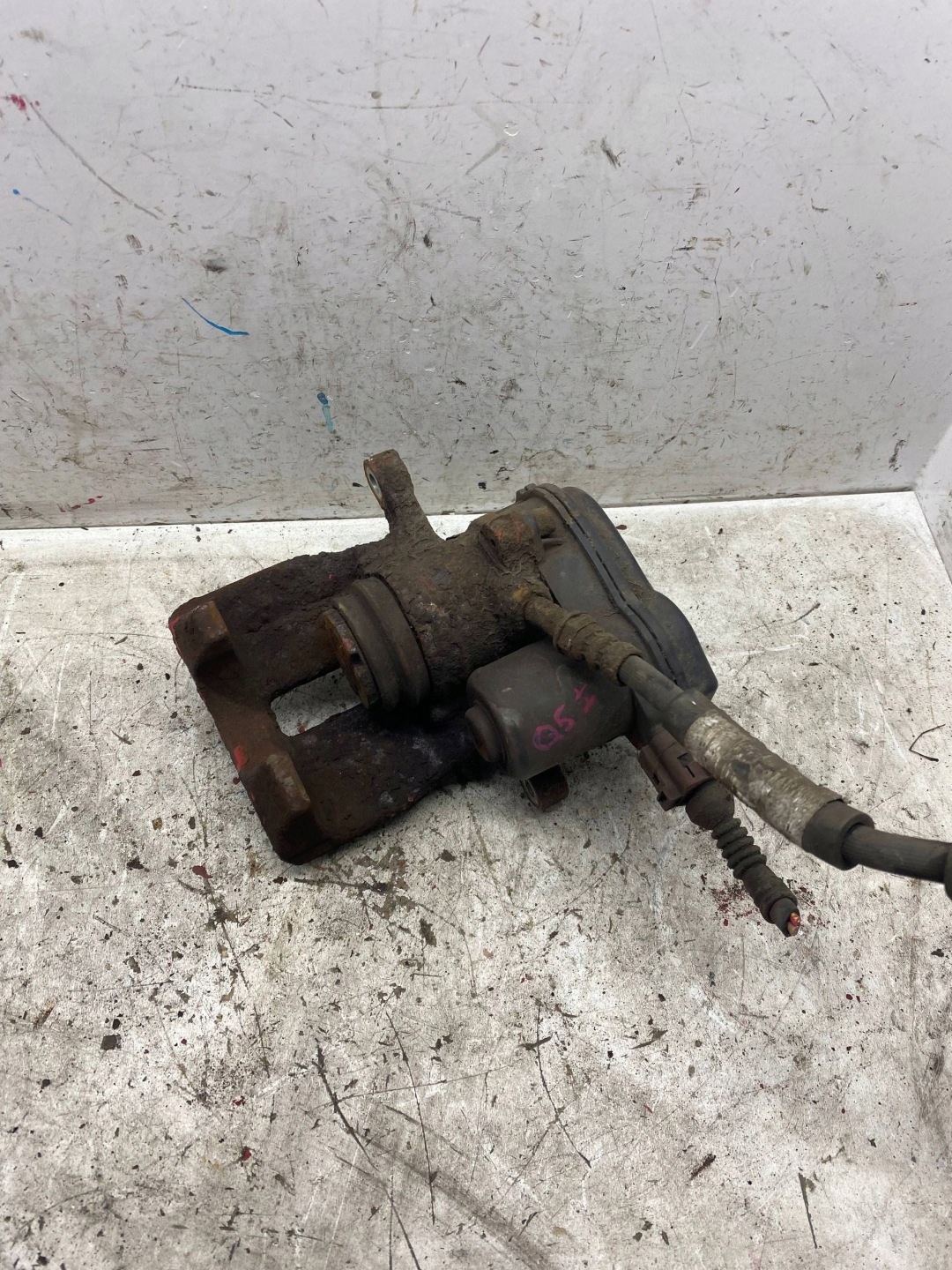 AUDI Q5 8R caliper brake brakes electrical right rear part rear 32335478