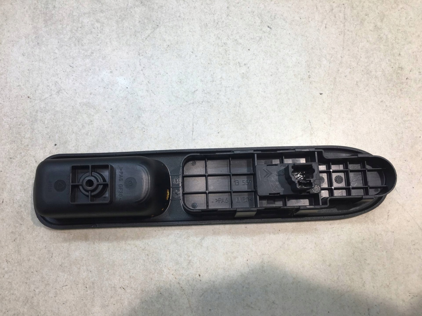 PANEL windows right front PEUGEOT 307 SW 96351625XT