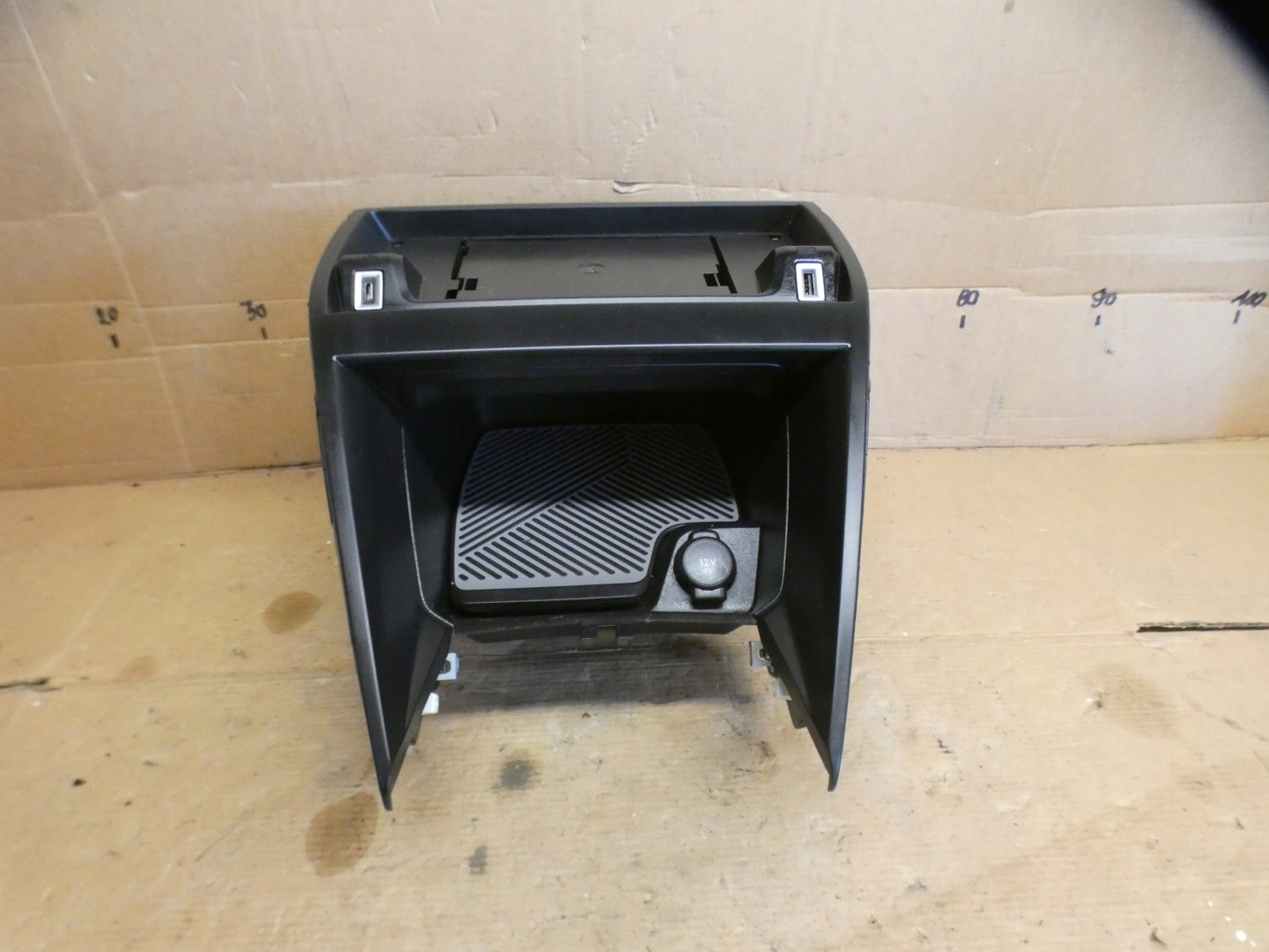 CITROEN C4 III passenger compartment TUNELU 9848088180