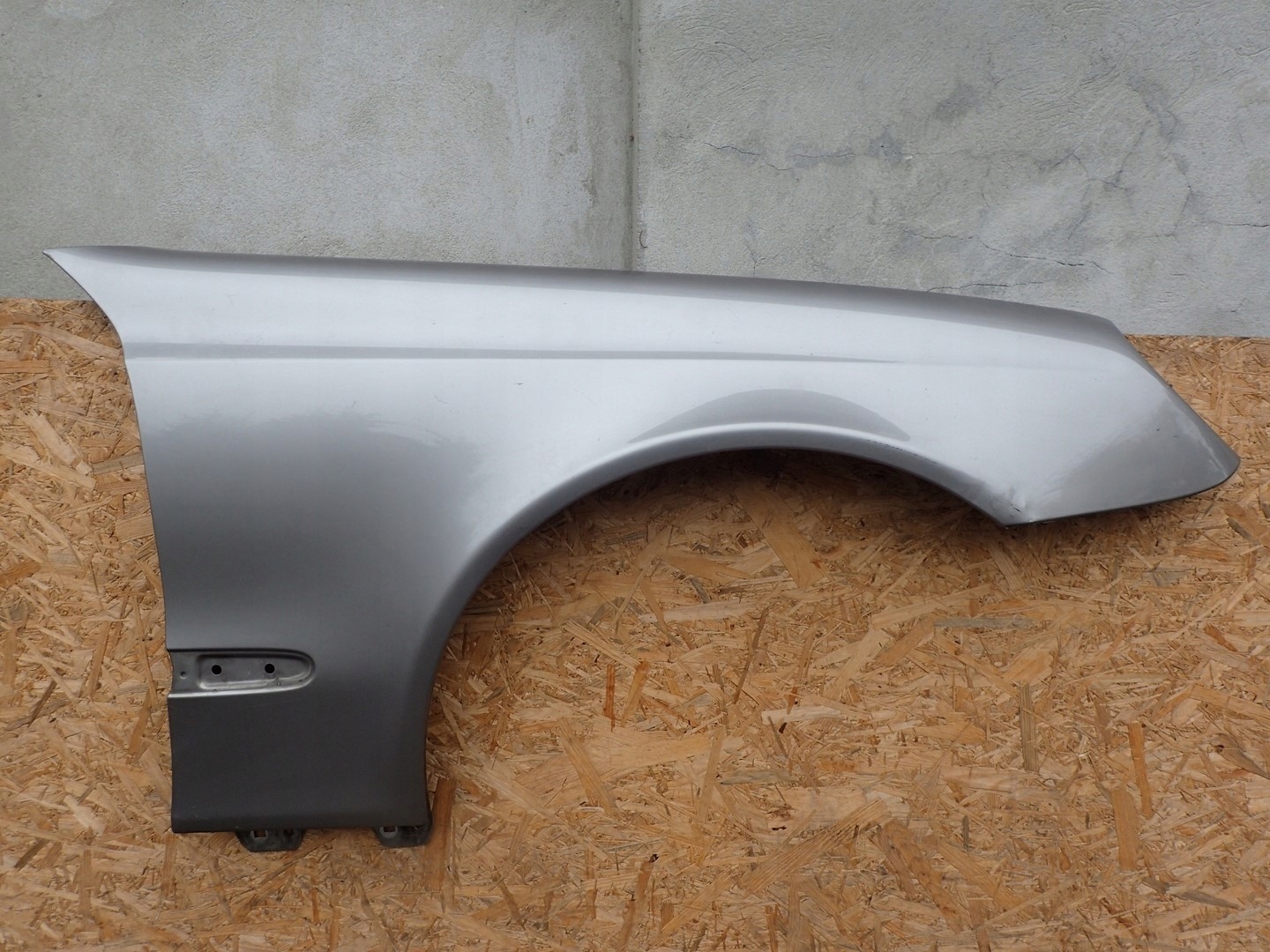 fender right front MERCEDES E KLASA 211 2002-2009