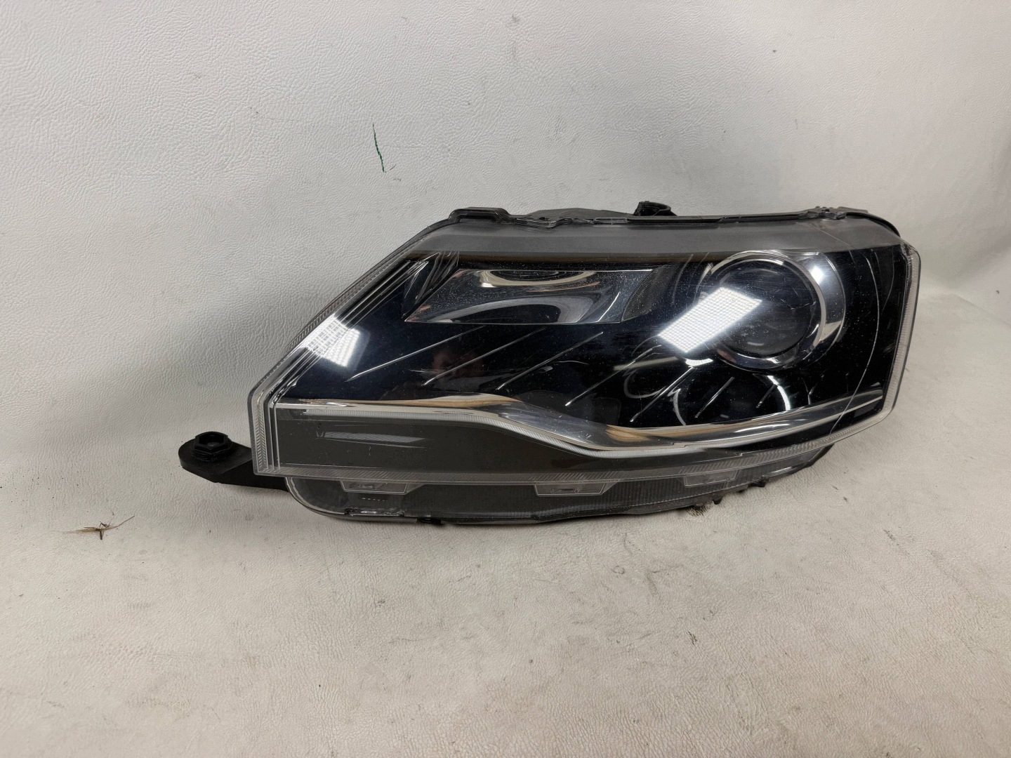 Skoda Rapid Lift 17- bixenon left 5jb941015c