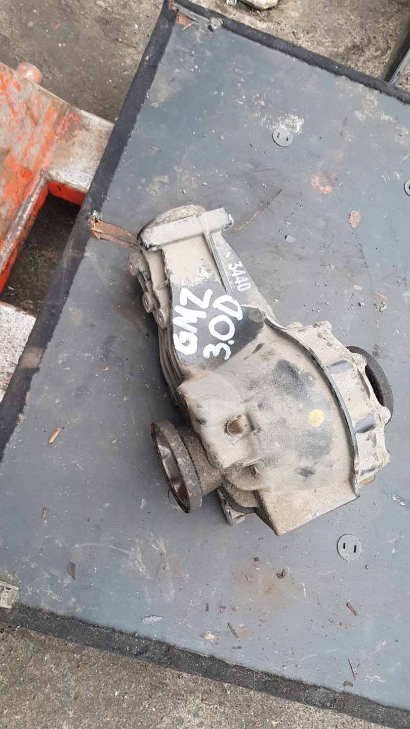 AUDI A8 D3 3.0 TDI differential diff rear part rear GMZ