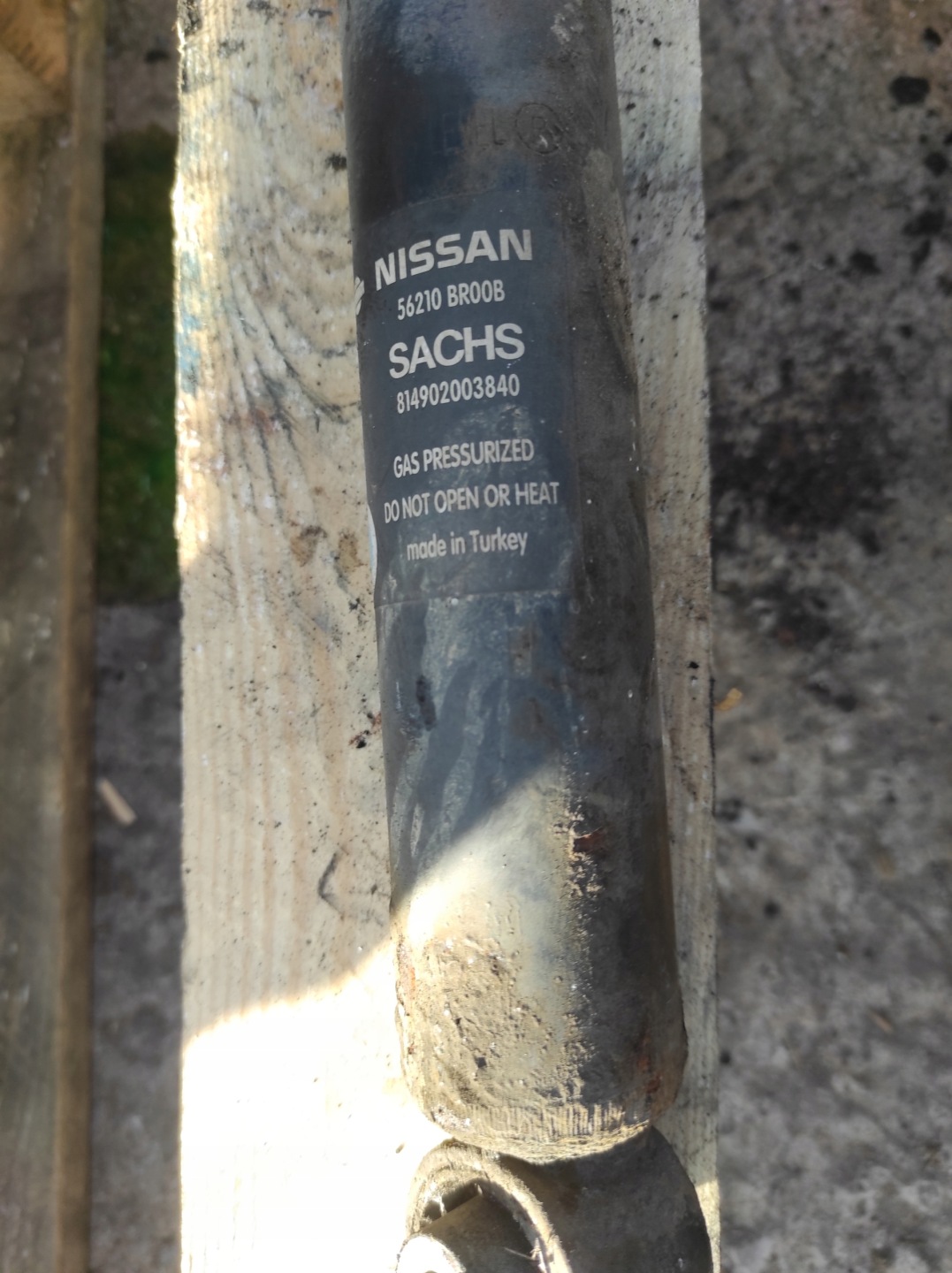 NISSAN QASHQAI 1.5 Stoßdämpfer heck 56210BR00B