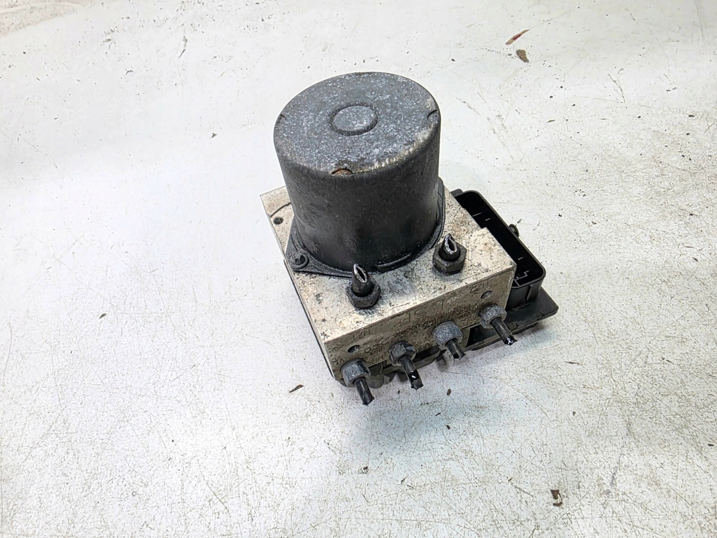brake booster + control unit ABS ESP AUDI A4 B8 A5 8K0907379AL 8K0614517CQ