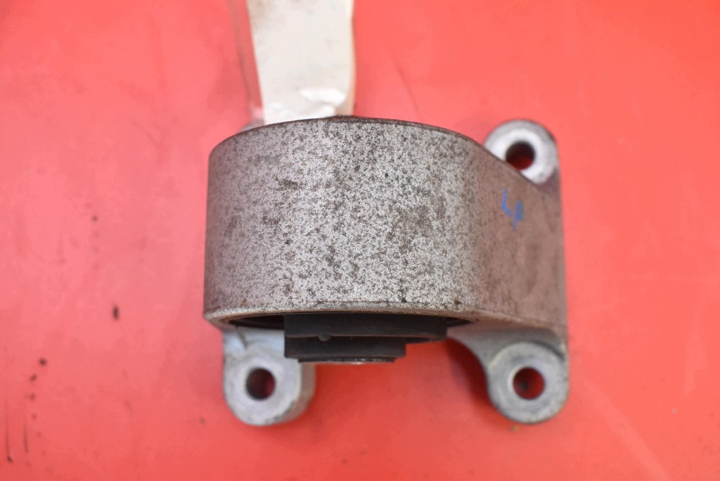 holder engine mount left front 218C0CU000 KIA EV6 GT 77.4 kWh 584 KM 21