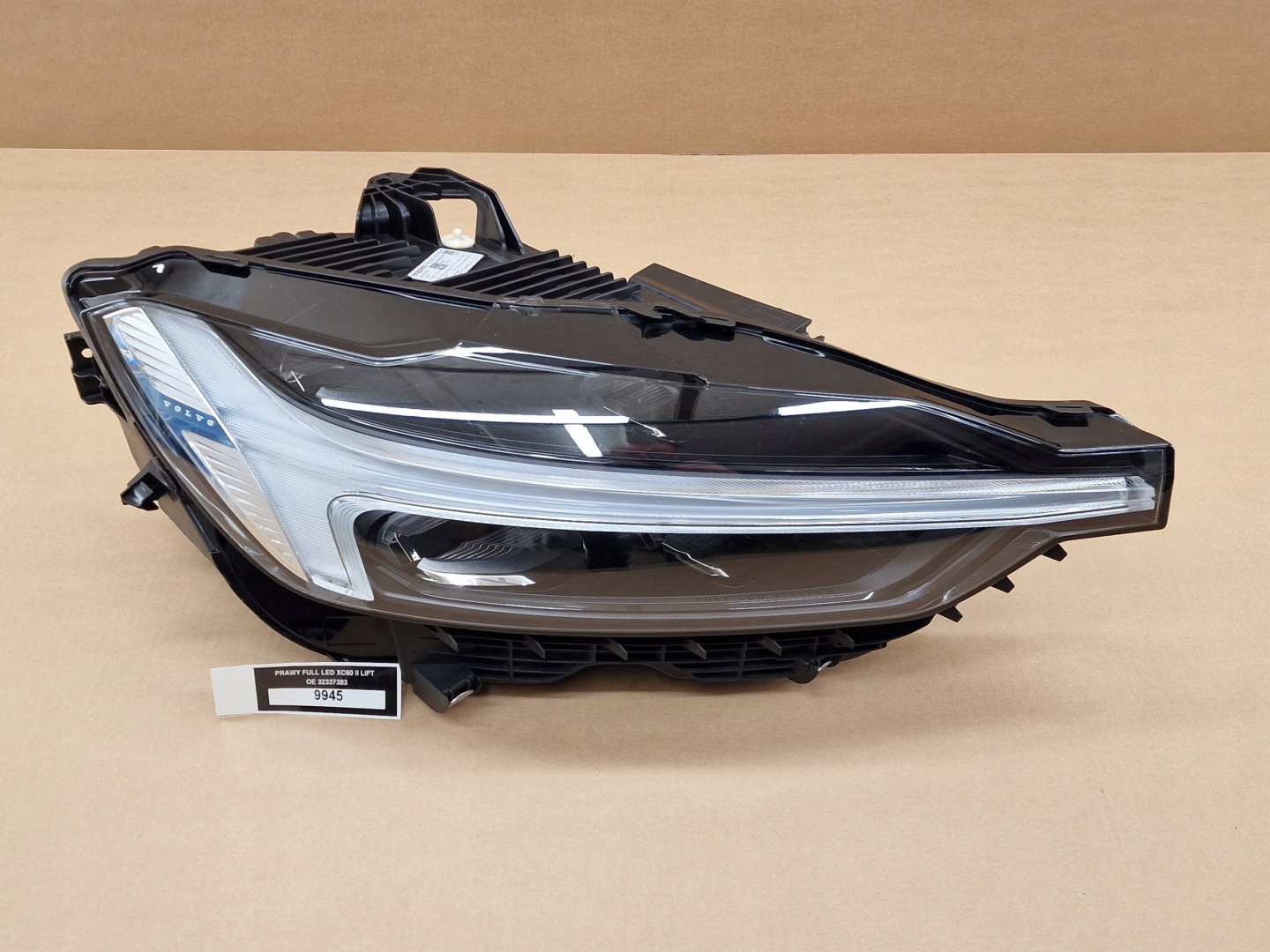 right light FULL LED VOLVO XC60 II LIFT 2021-2024