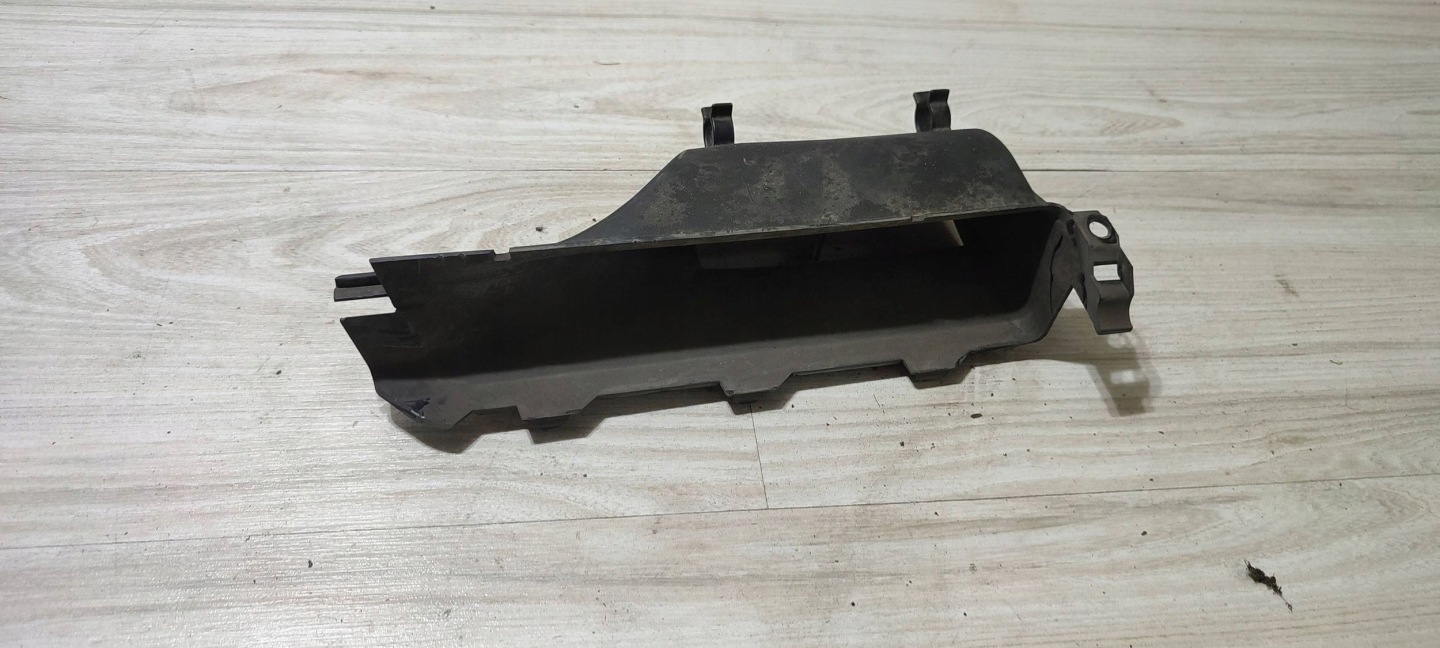 Abdeckung der Sicherungen Volkswagen Caddy 1K0129621K